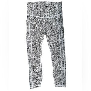 Athleta ULTIMATE‎ STASH II TEXTURED 7/8 TIGHT Size M Tailwind Black/White